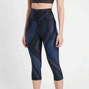 Athleta Accelerate Geode‎ Crop Blue Size Medium